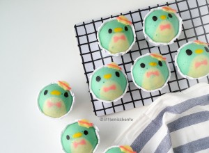 Tuxedo Sam Deco Steam Cake (5)